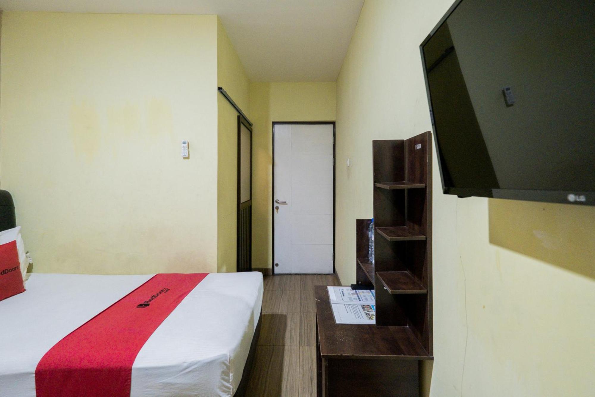 Reddoorz Near Surabaya Town Square Exterior foto